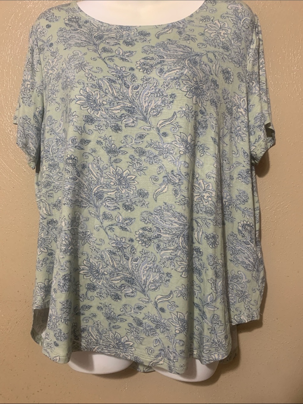 Philosophy 1X Light Green and Blue Floral Short Sleeve Top NWT